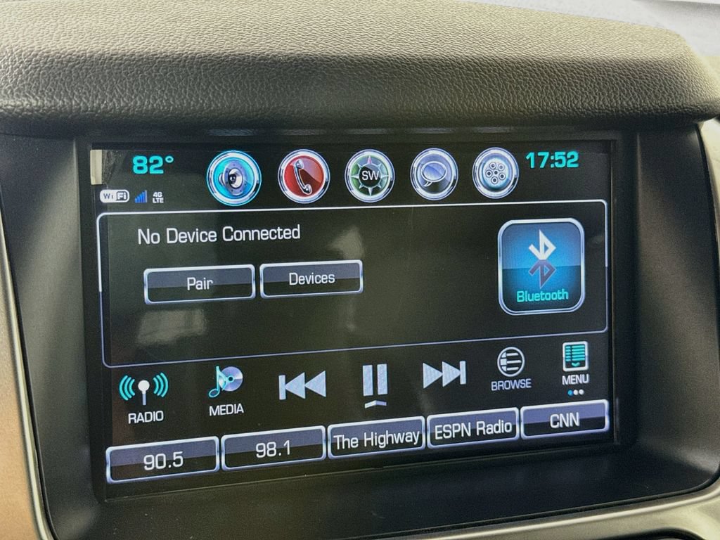Used 2020 Chevrolet Suburban Premier AWD/4WD image 16