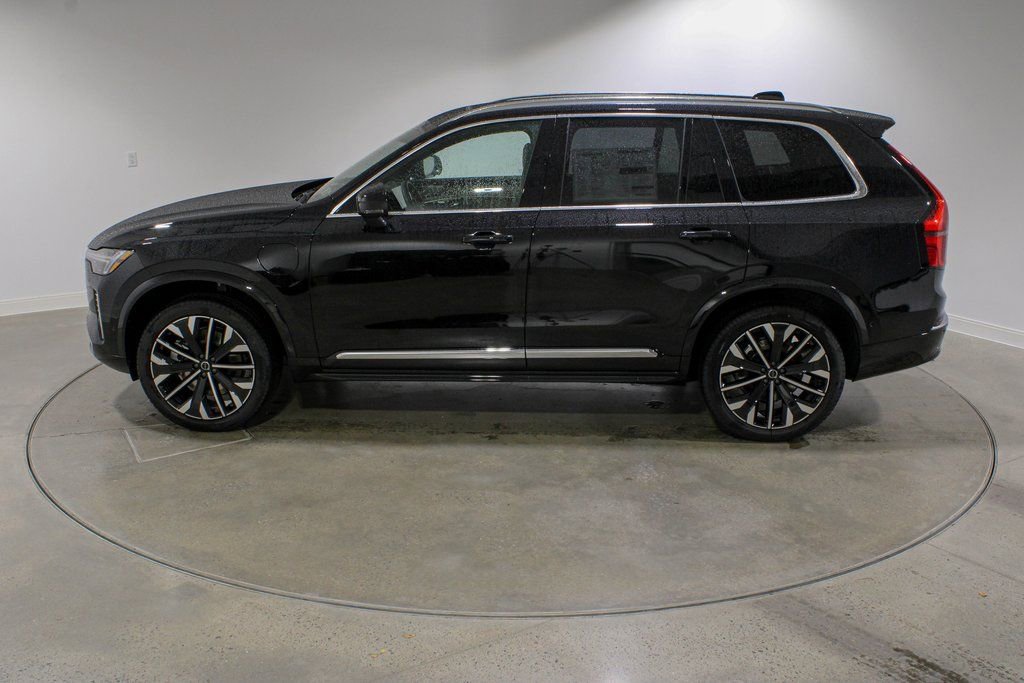 New 2026 Volvo XC90 T8 Plus w/ Protection Package Premier image 2