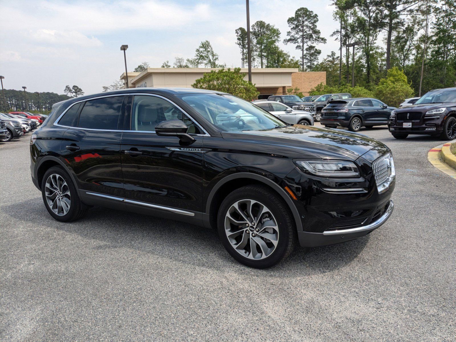 Certified 2023 Lincoln Nautilus Reserve w/ Equipment Group 201A video 3