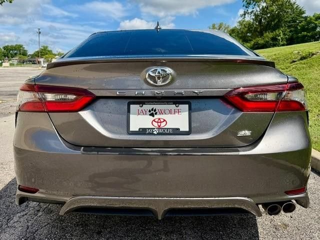 Certified 2021 Toyota Camry SE FWD image 7
