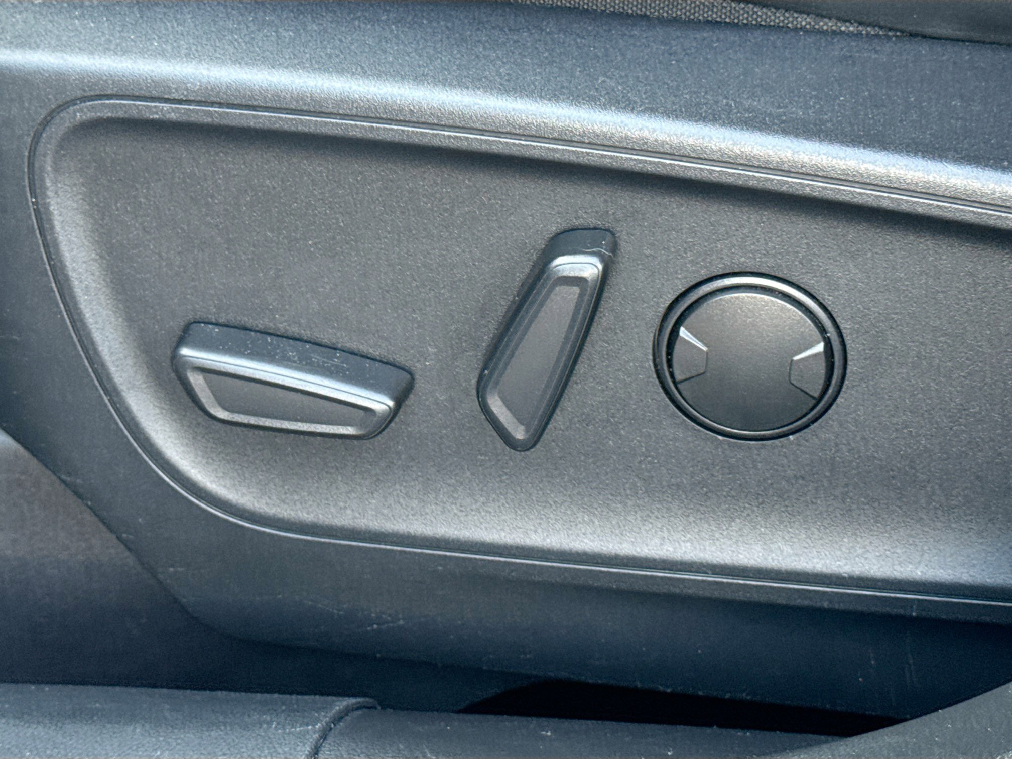 Used 2025 Ford Escape ST-Line Select image 25