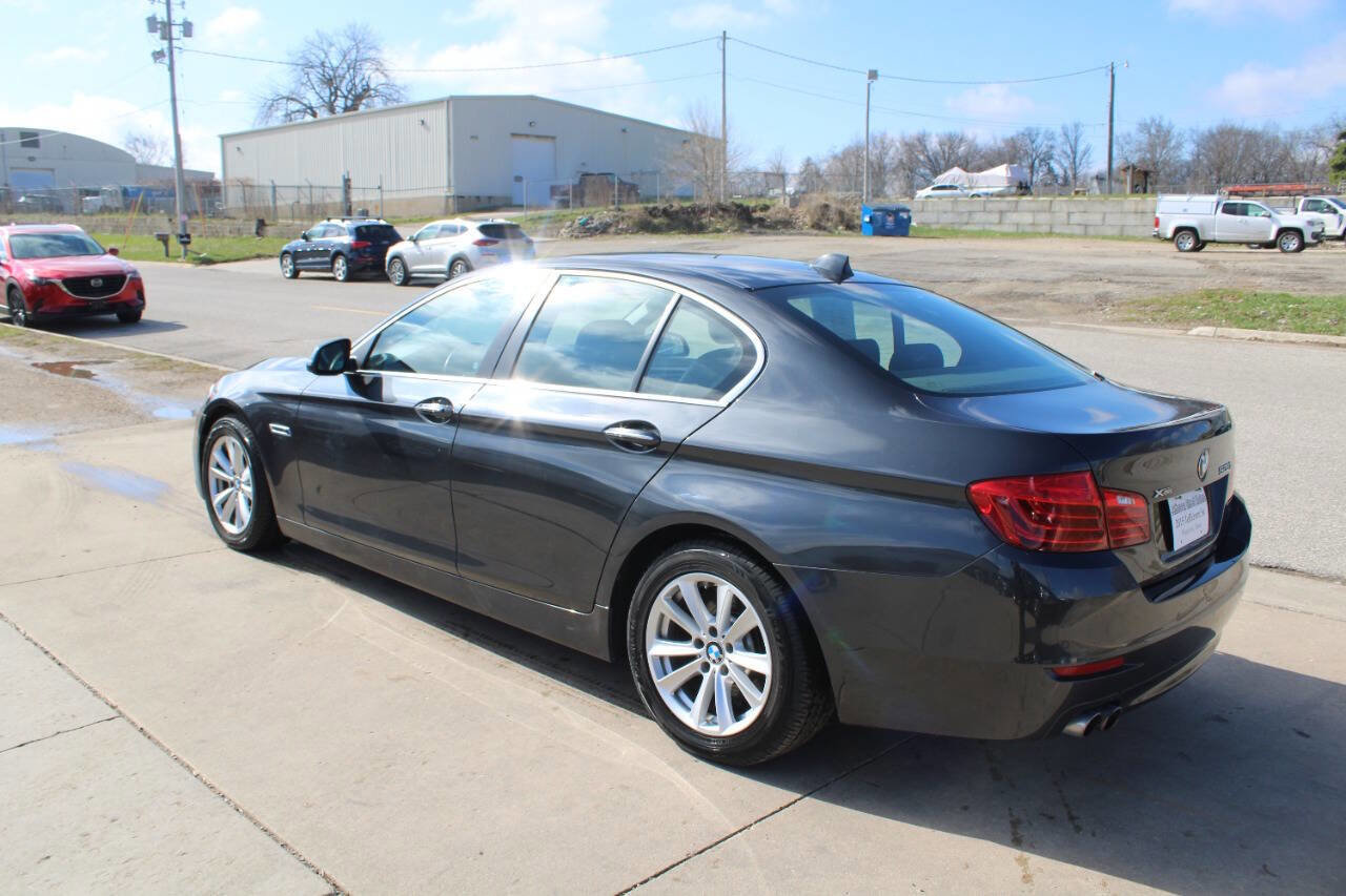 Used 2016 BMW 528i xDrive Sedan AWD/4WD image 6
