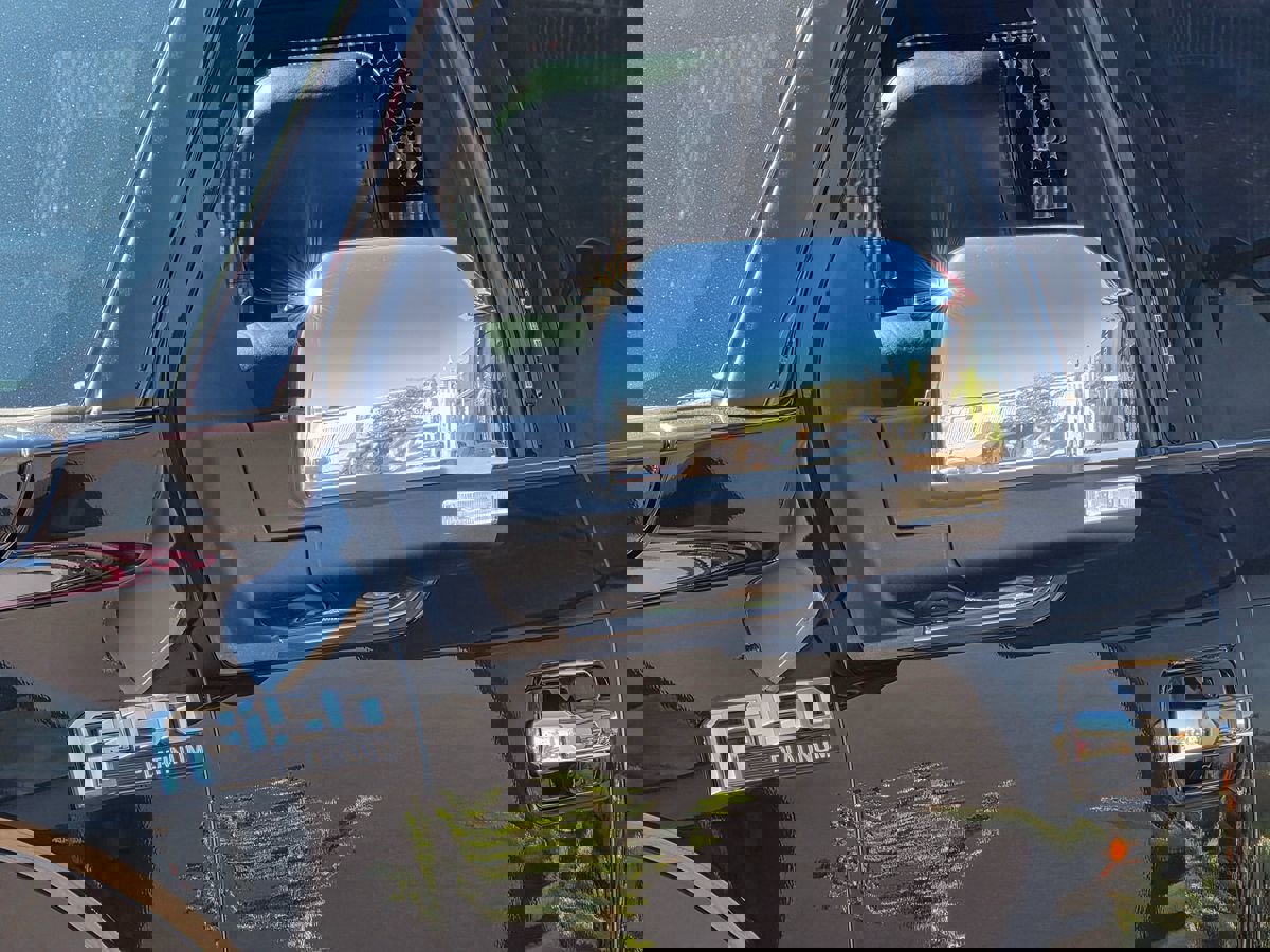 Used 2015 Ford F150 Platinum w/ Equipment Group 701A Luxury image 10