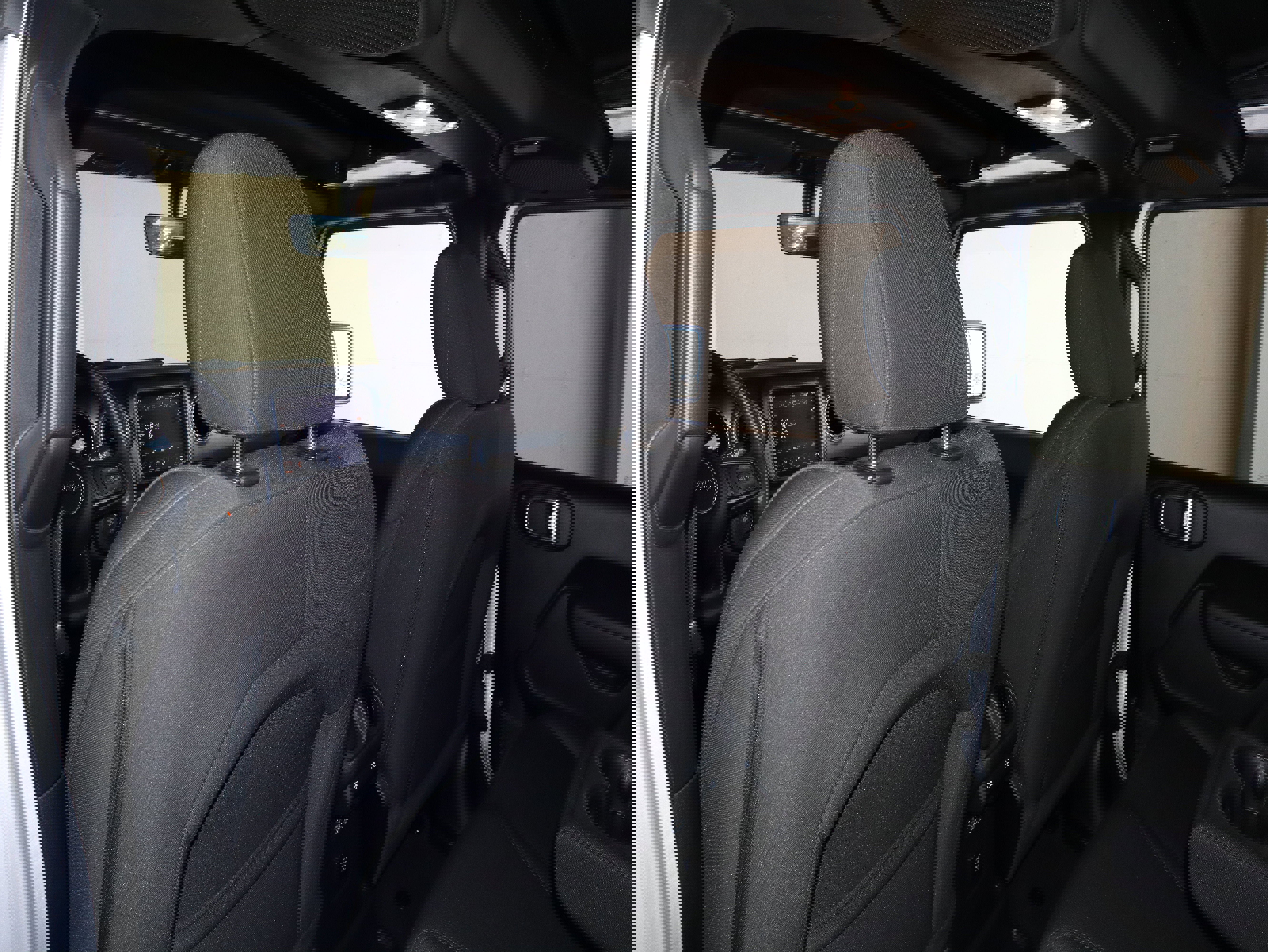 Used 2023 Jeep Wrangler Unlimited w/ Sun & Screen Package image 35