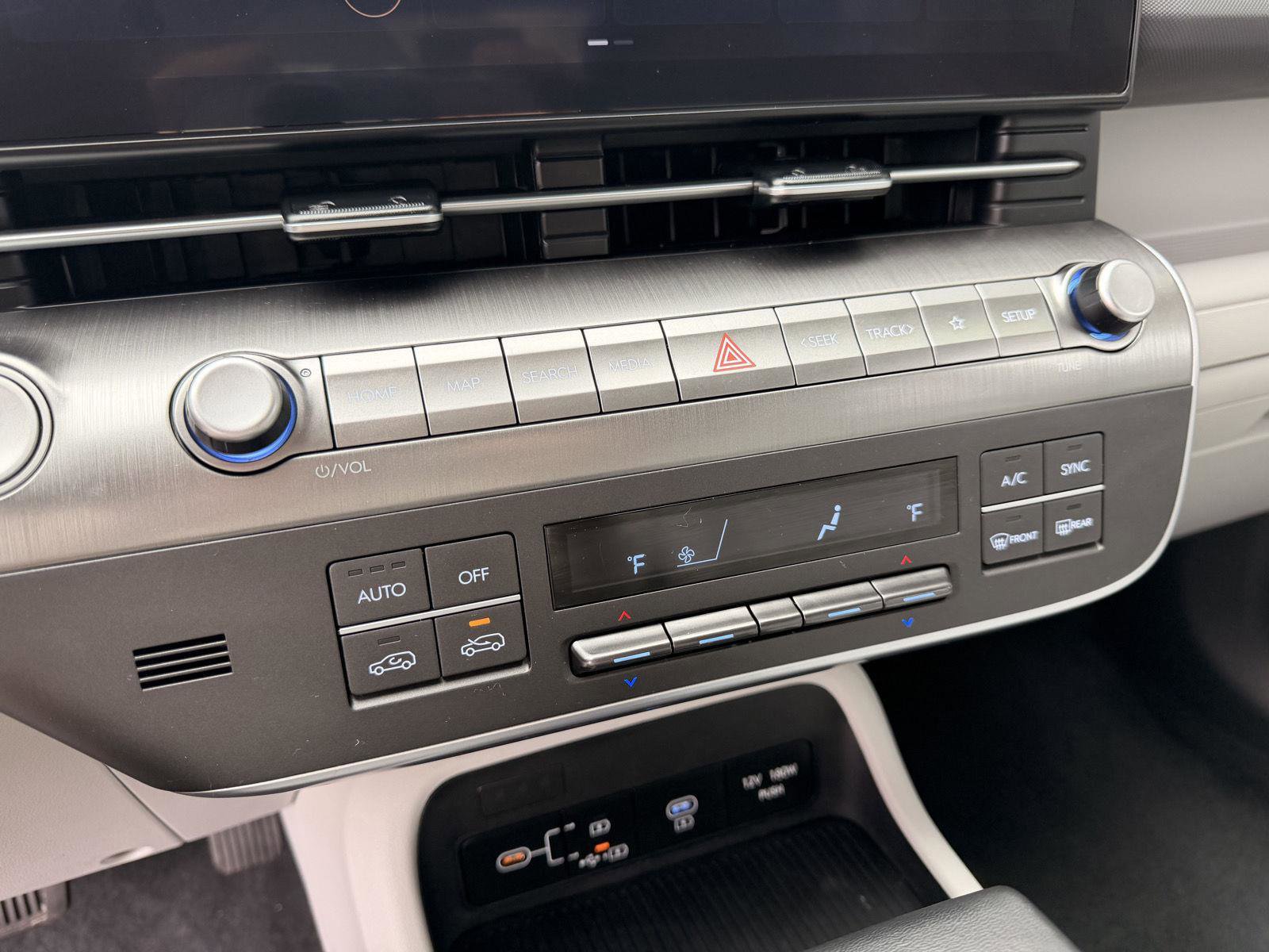 Used 2025 Hyundai Kona SEL image 20