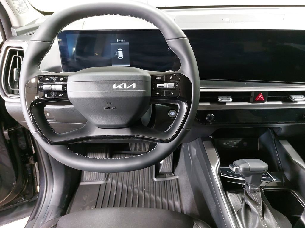 New 2026 Kia Sorento LX FWD image 17