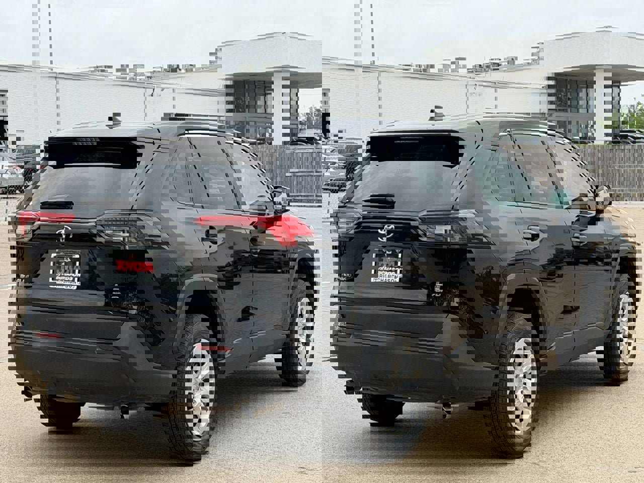 Used 2024 Toyota RAV4 LE image 4