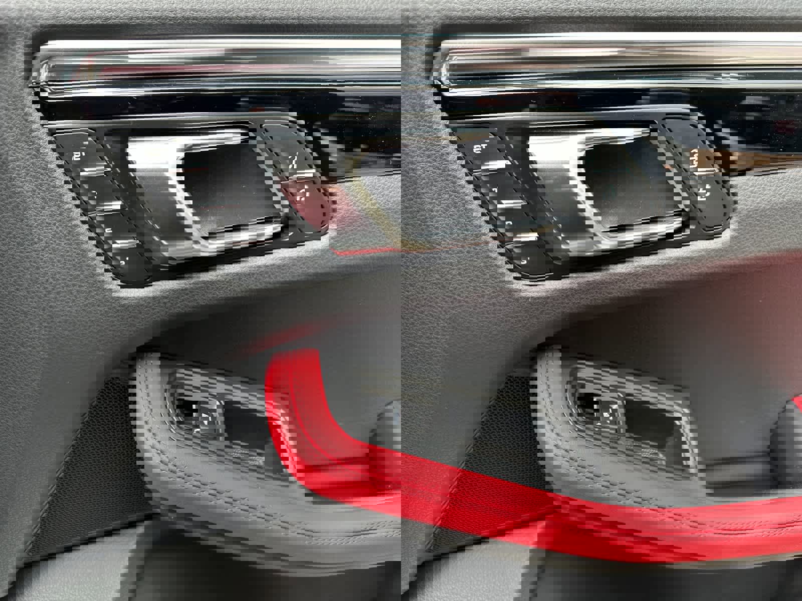 New 2026 Porsche Macan S image 19