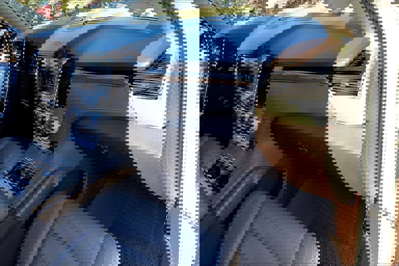 Used 2019 GMC Yukon Denali w/ Open Road Package image 18