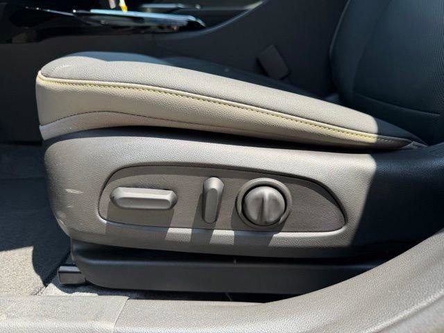 New 2026 Chevrolet Trax ACTIV w/ Driver Confidence Package FWD image 11
