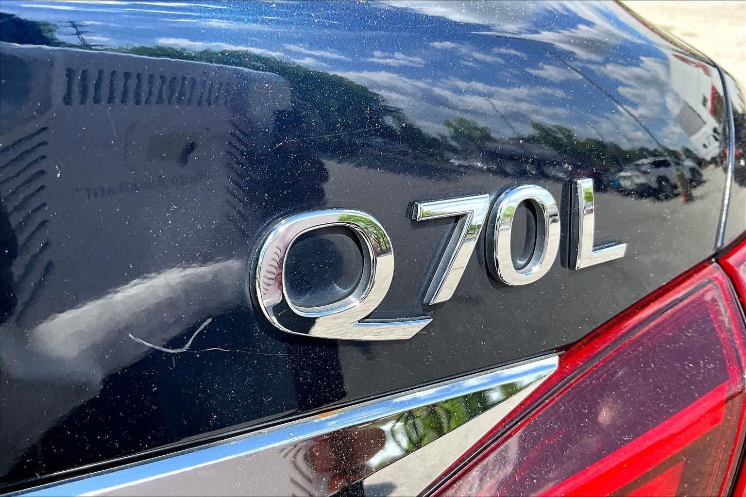 Used 2016 INFINITI Q70 L 3.7 AWD/4WD image 10
