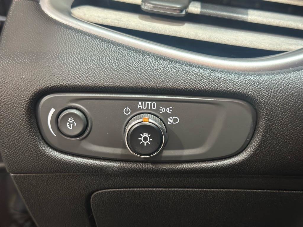 Used 2017 Chevrolet Malibu LS FWD image 25