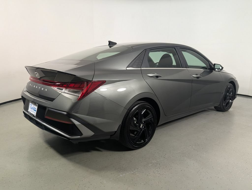 Certified 2026 Hyundai Elantra SEL Sport Premium FWD image 8