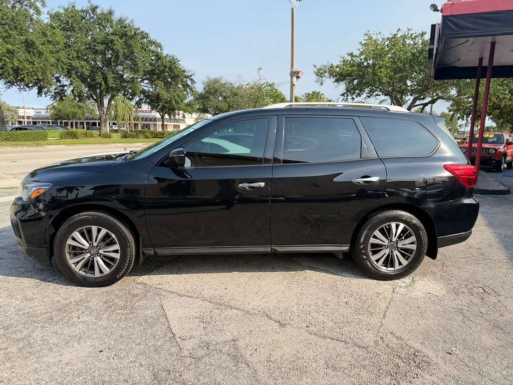 Used 2017 Nissan Pathfinder S AWD/4WD image 2