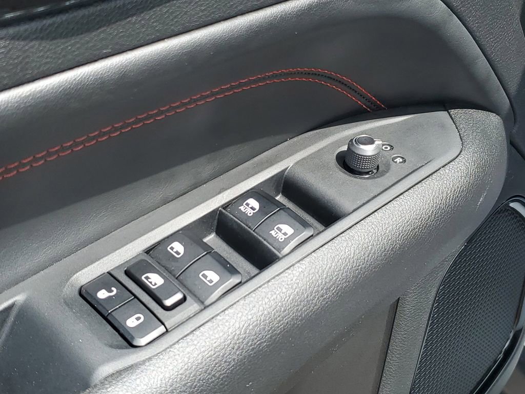 Used 2023 Jeep Compass Trailhawk w/ Trailhawk Convenience Group AWD/4WD image 27