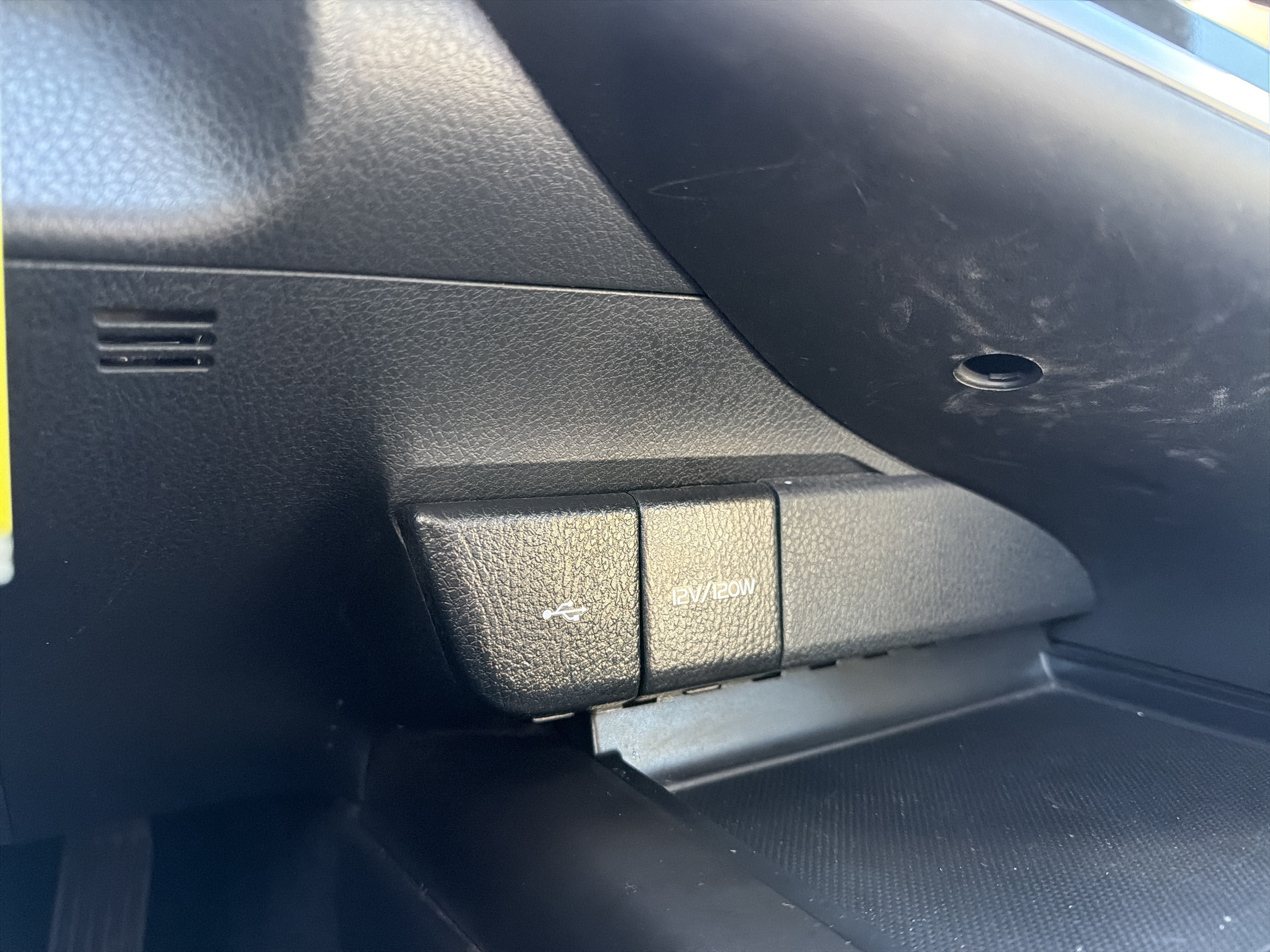 Used 2024 Toyota Camry LE AWD/4WD image 21