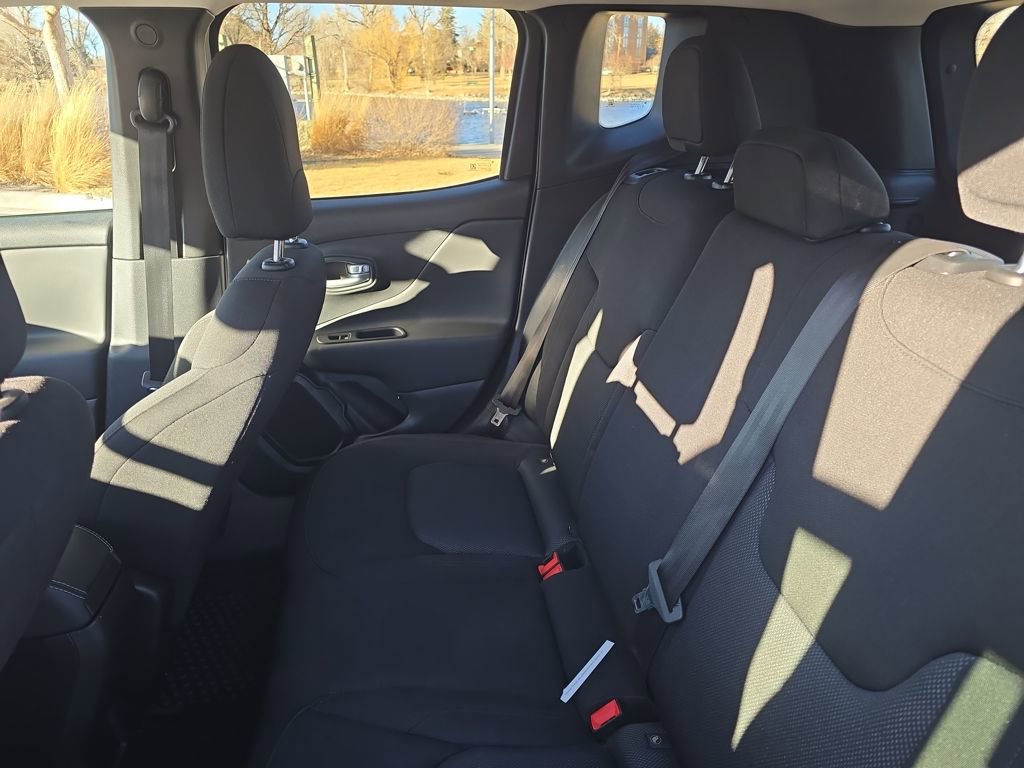 Used 2023 Jeep Renegade Latitude image 26