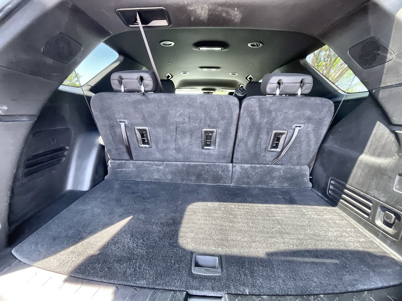Used 2023 Chevrolet Traverse LT w/ LPO, Cargo Package image 25