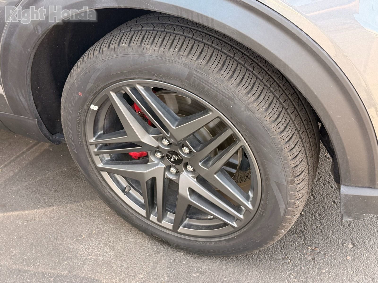 Used 2025 Ford Explorer ST-Line w/ Premium Package image 6