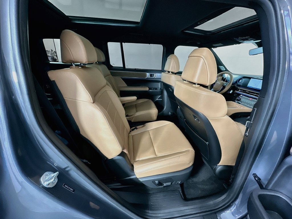 Certified 2026 Hyundai Santa Fe Limited FWD image 27