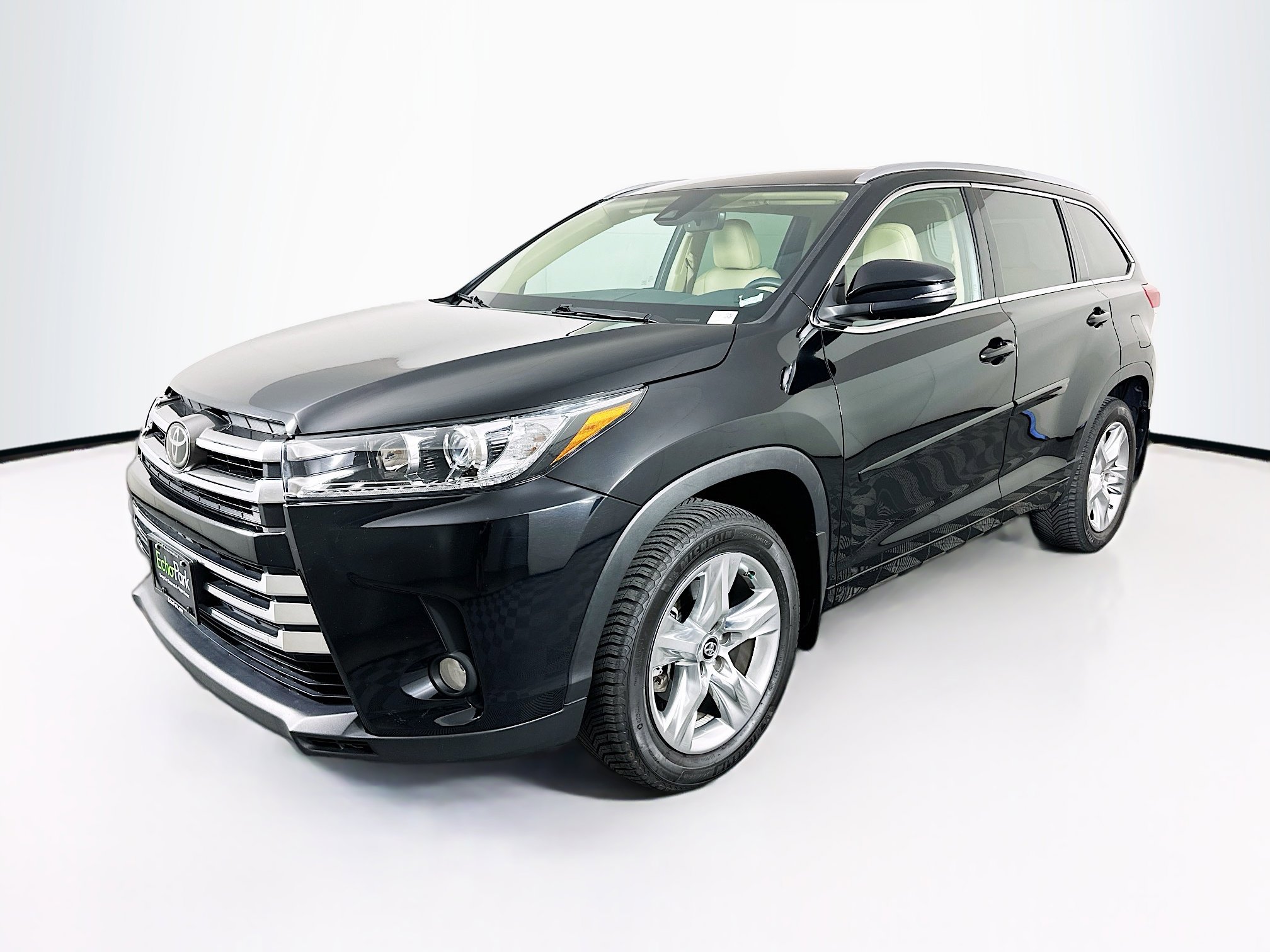 Used 2017 Toyota Highlander Limited w/ Protection Package #3 AWD/4WD image 3