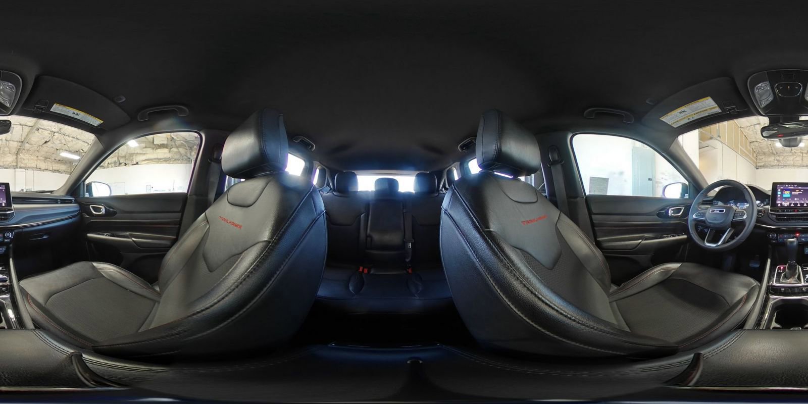 Used 2025 Jeep Compass Trailhawk AWD/4WD image 41