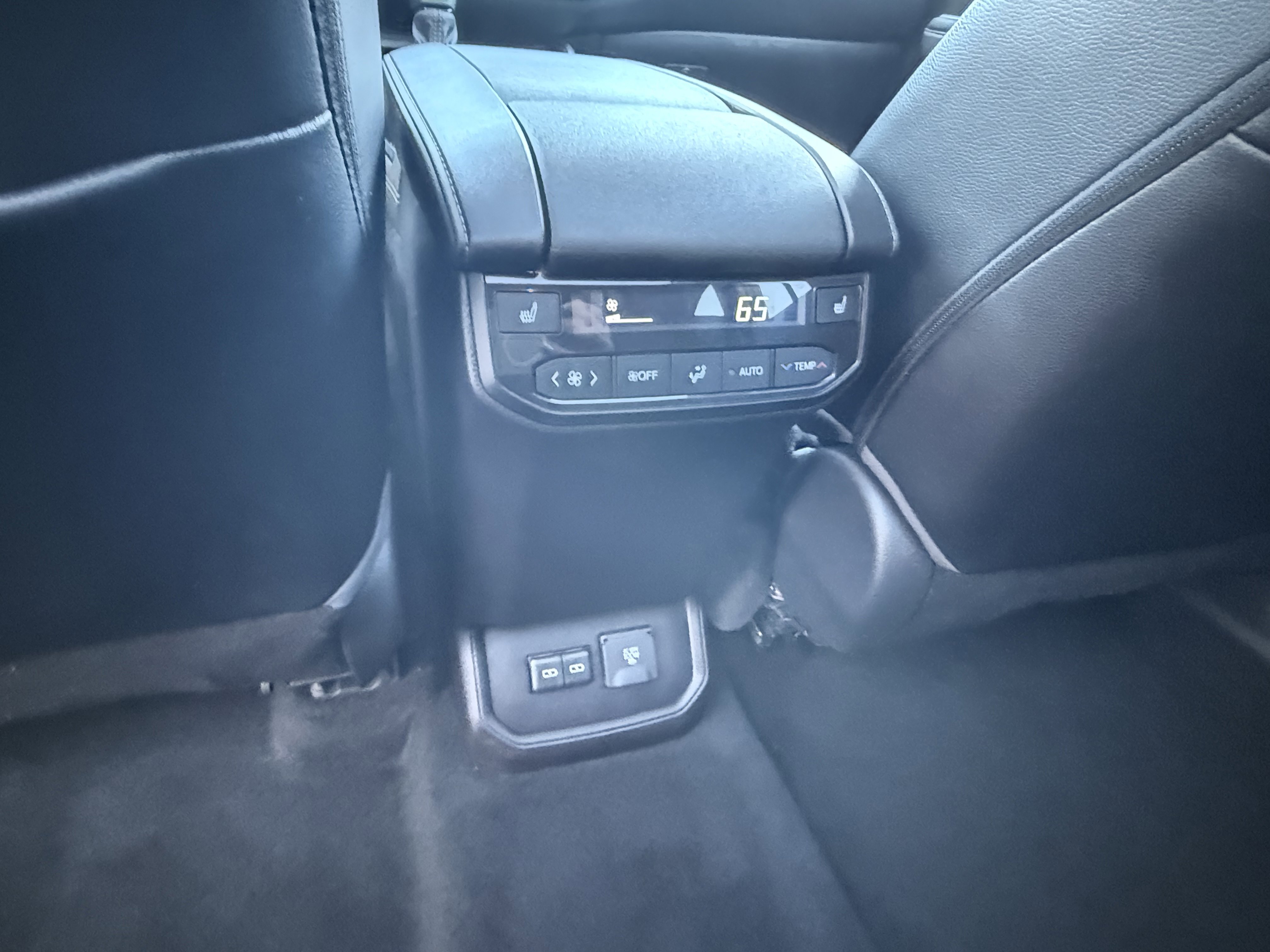 Certified 2022 Toyota Highlander Platinum image 22