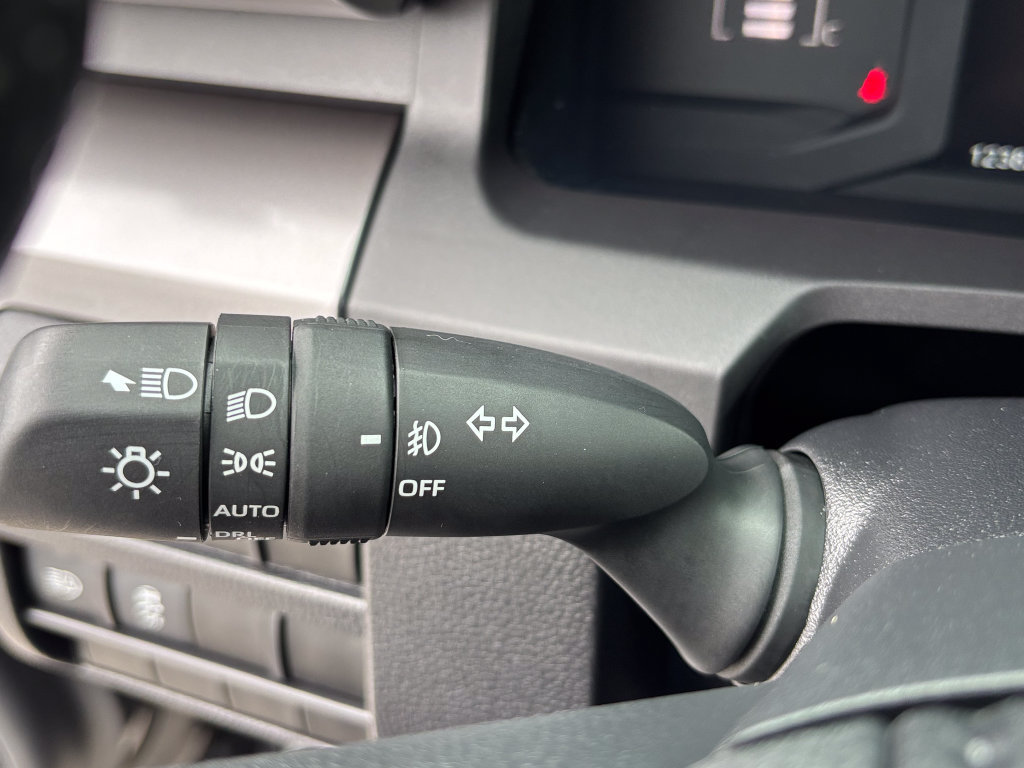 Certified 2025 Toyota Tacoma SR5 AWD/4WD image 24