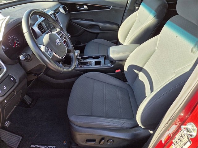 Used 2020 Kia Sorento S image 10