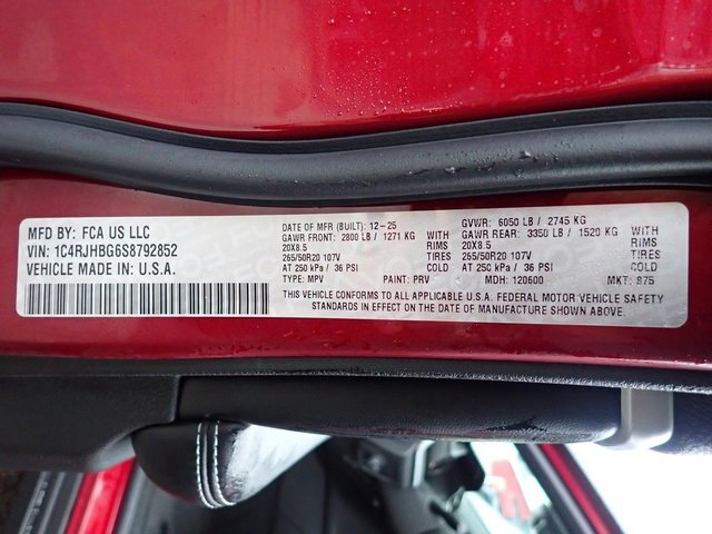 New 2025 Jeep Grand Cherokee Limited w/ MOPAR Finishing Package image 16