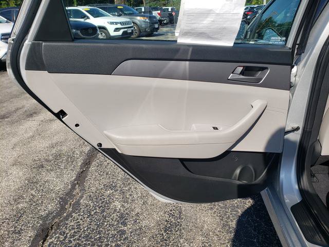 Used 2018 Hyundai Sonata SE FWD image 13