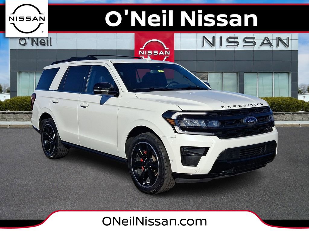 Used 2022 Ford Expedition Limited image 1