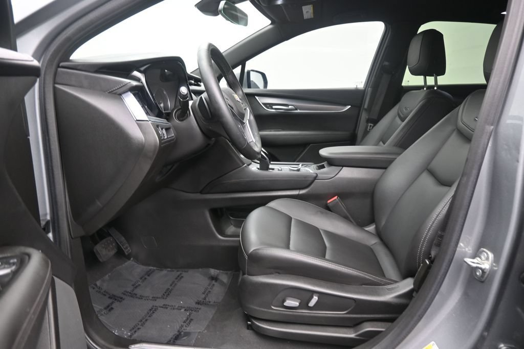Used 2024 Cadillac XT5 Luxury FWD image 12