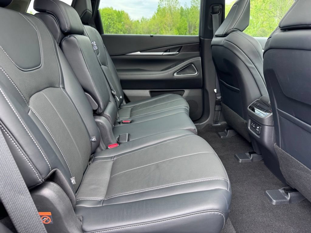 Used 2023 INFINITI QX60 Sensory w/ Cargo Package AWD/4WD image 17