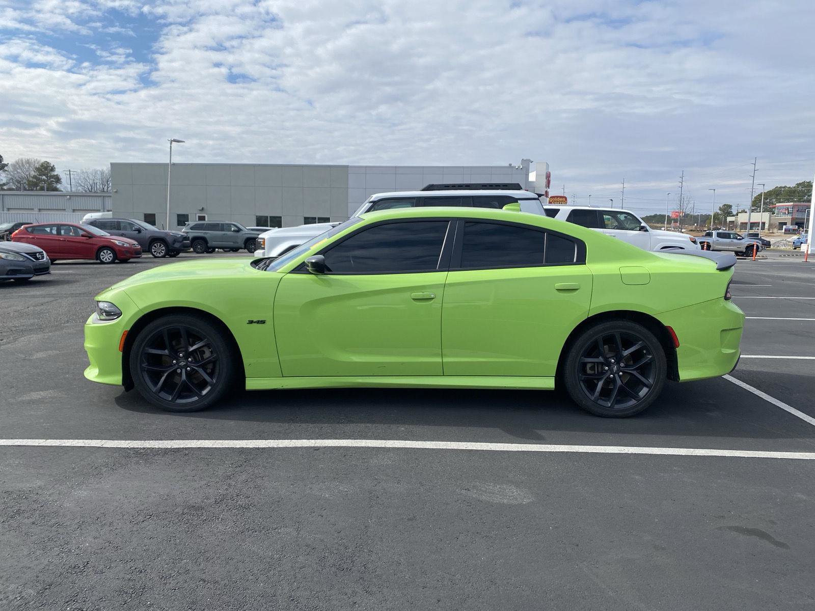 Used 2023 Dodge Charger R/T w/ Blacktop Package image 4
