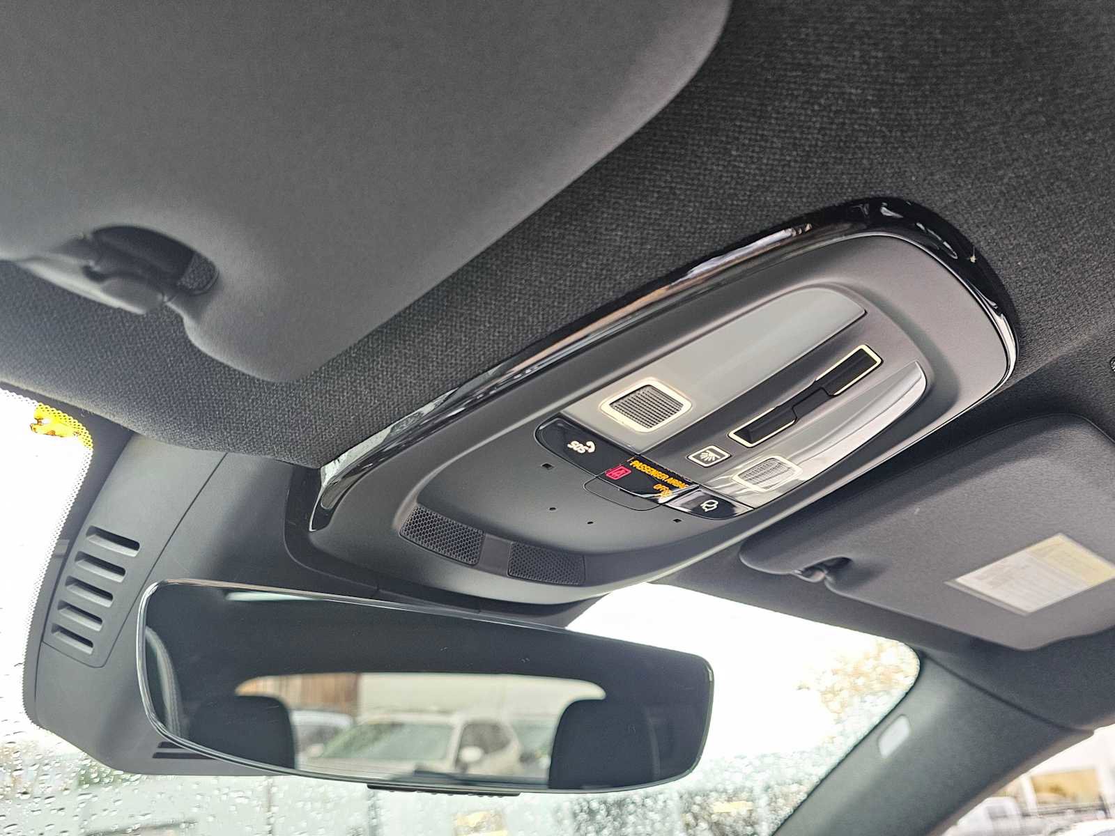 Certified 2025 Volvo XC40 B5 Plus image 29