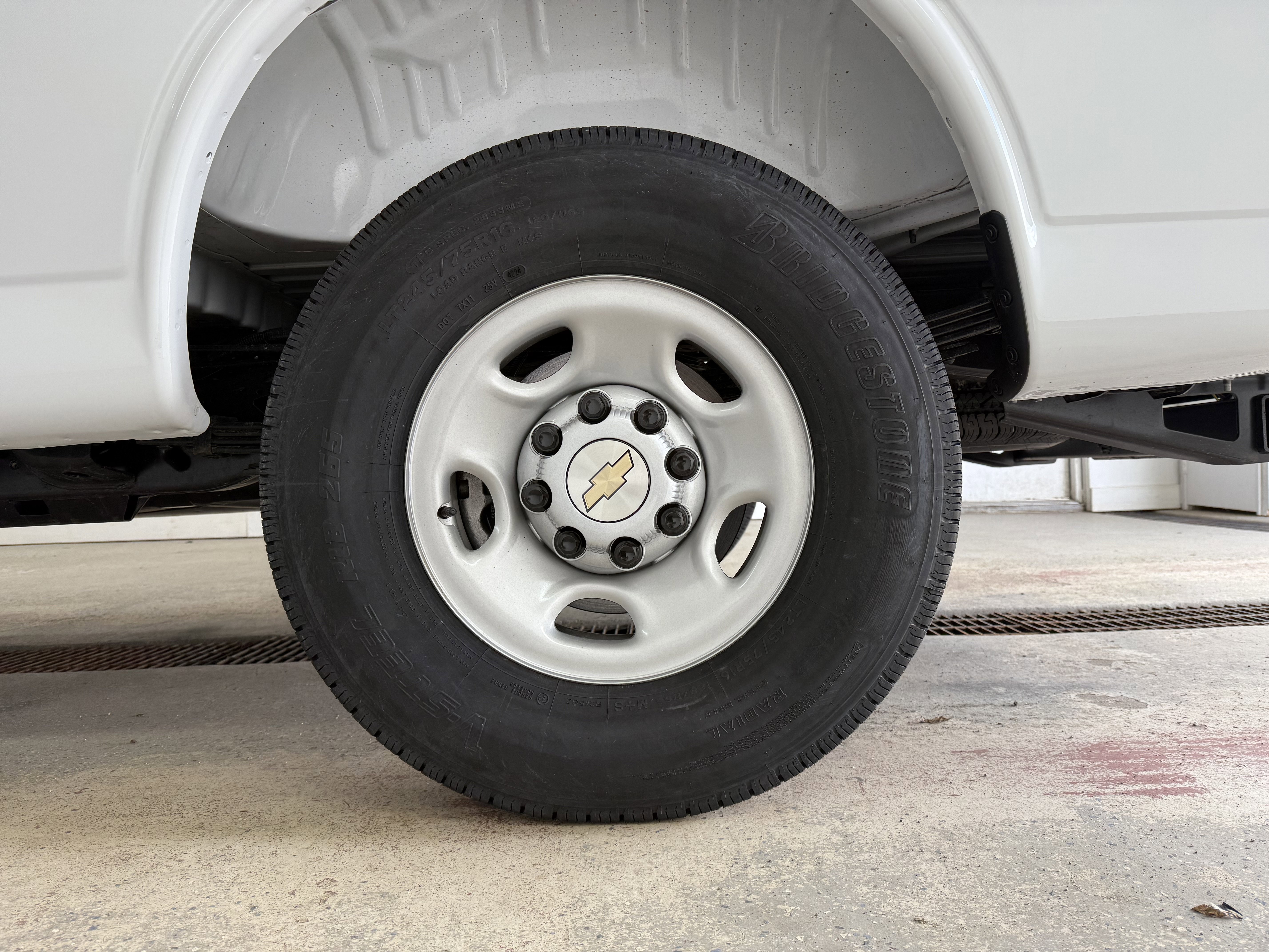 New 2025 Chevrolet Express 3500 w/ Driver Convenience Package image 39