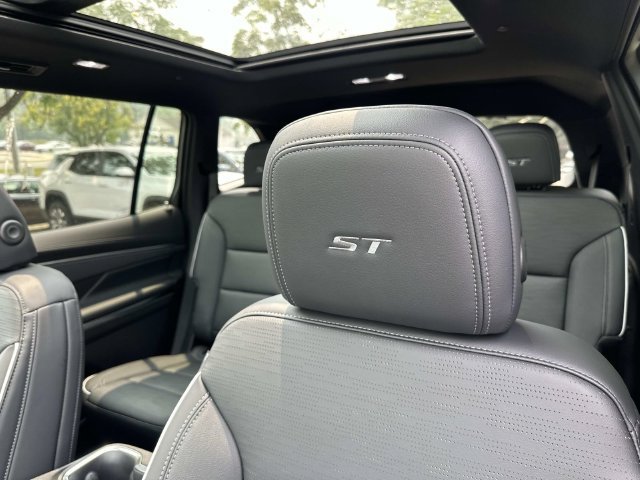 New 2026 Buick Enclave Sport Touring w/ Power Package FWD image 9