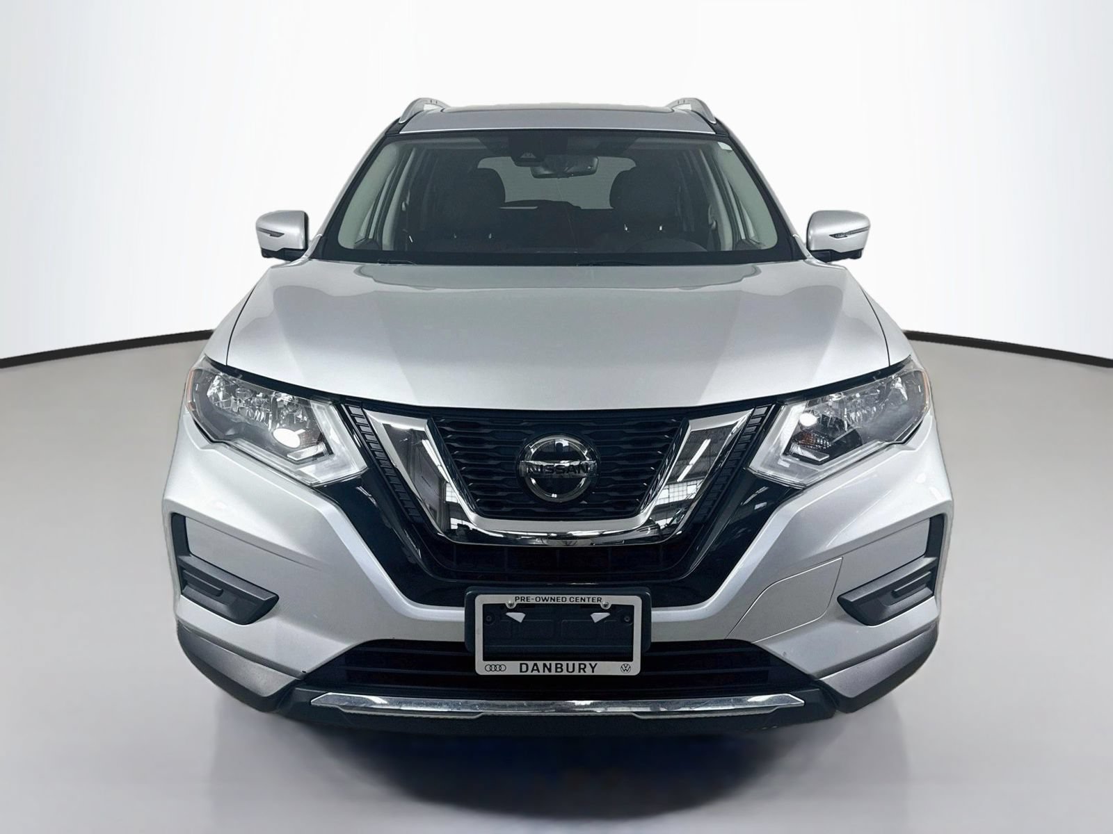Used 2019 Nissan Rogue SV w/ Sun & Sound Touring Package AWD/4WD image 6