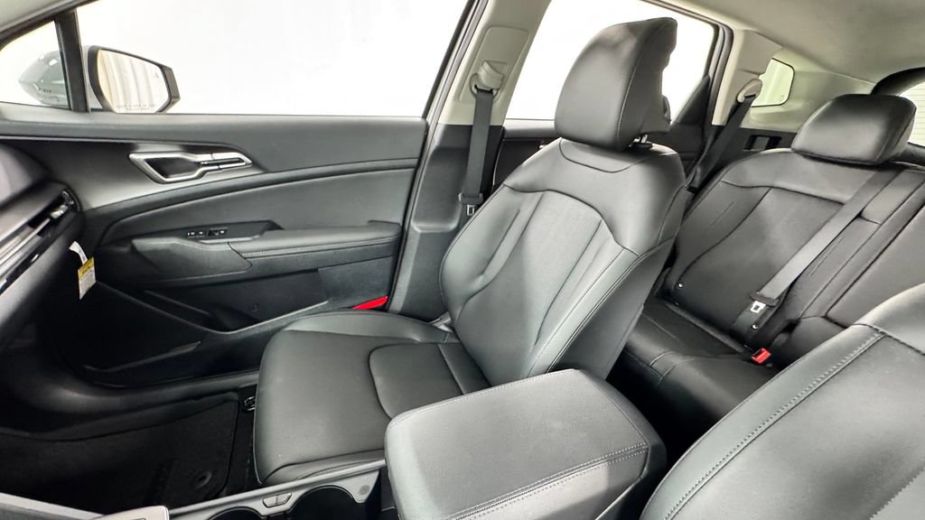 New 2026 Kia Sportage EX FWD image 13