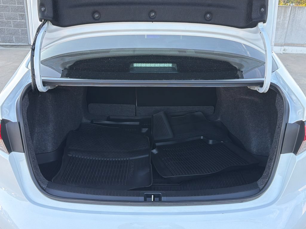Used 2025 Toyota Corolla LE FWD image 6