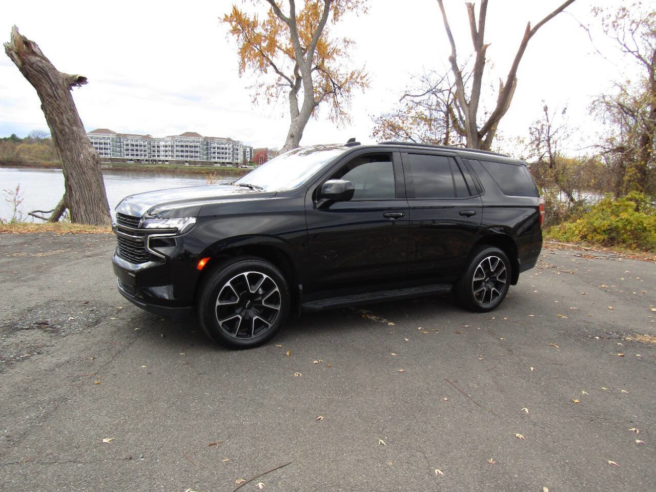 Used 2021 Chevrolet Tahoe RST AWD/4WD image 2