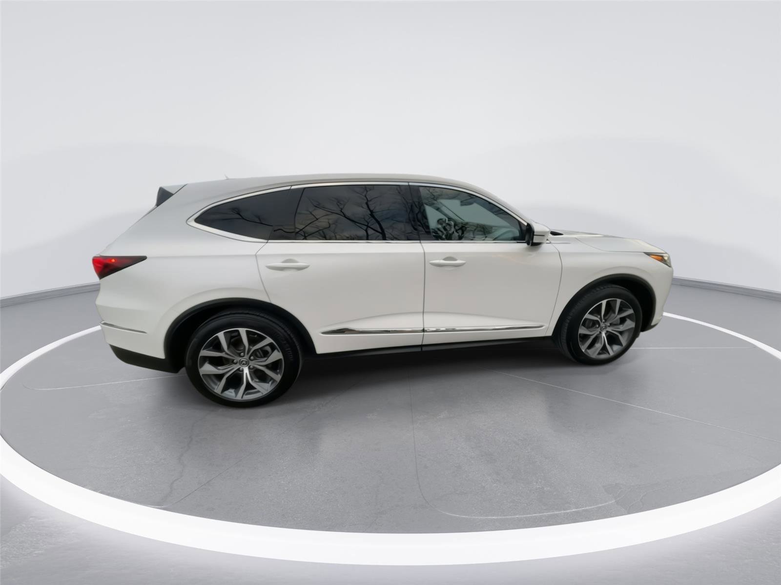 Used 2023 Acura MDX SH-AWD w/ Technology Package image 9