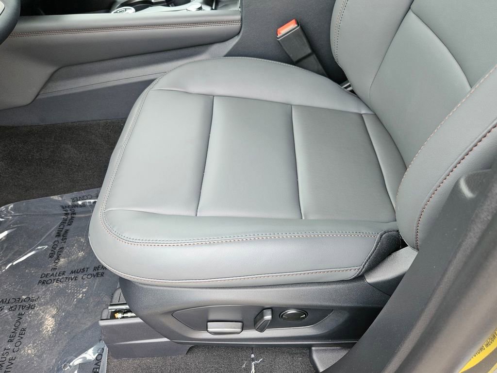 New 2026 Ford Explorer Active w/ Active Comfort Package image 13