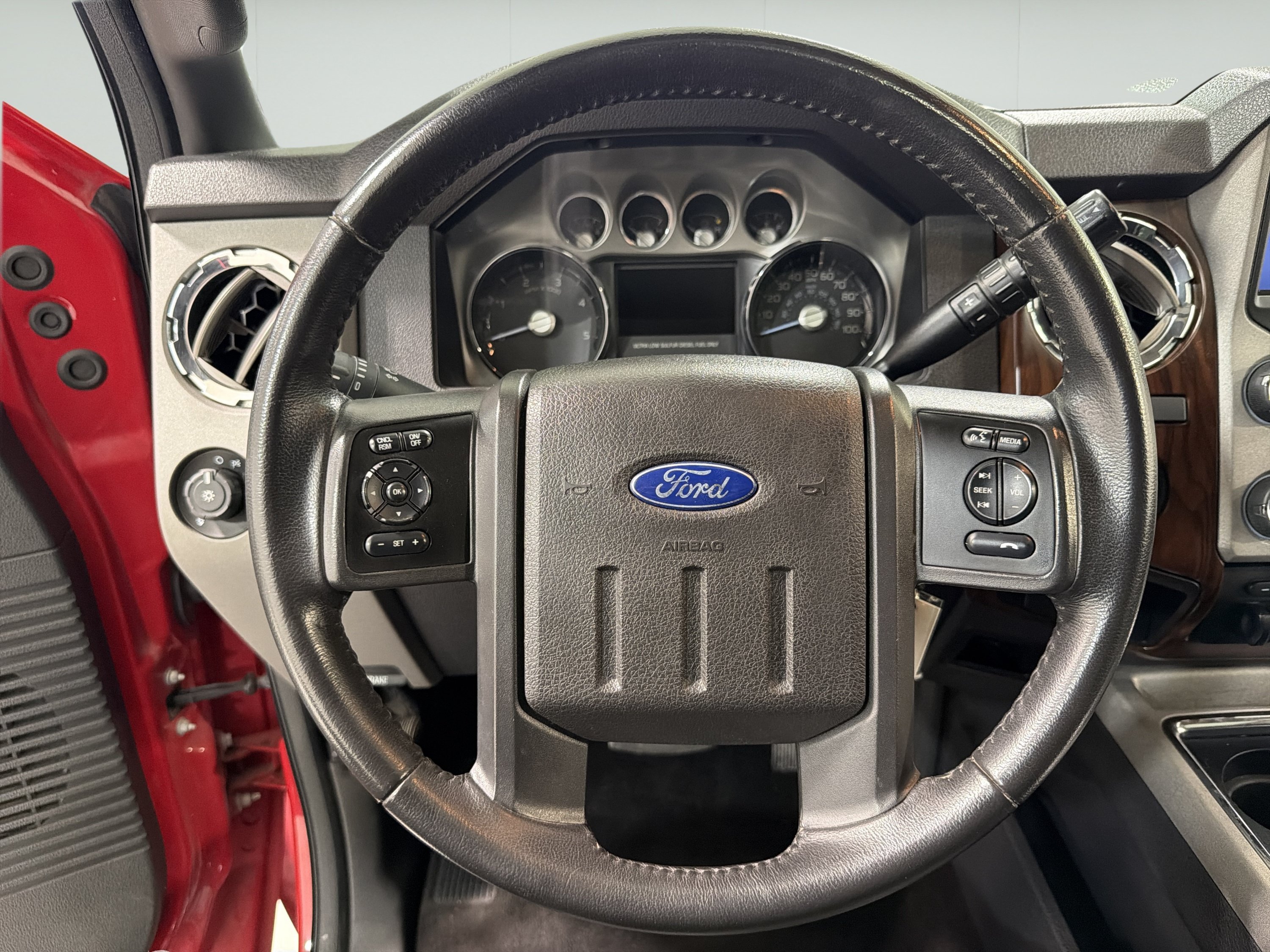Used 2014 Ford F250 Lariat w/ Lariat Ultimate Package AWD/4WD image 15