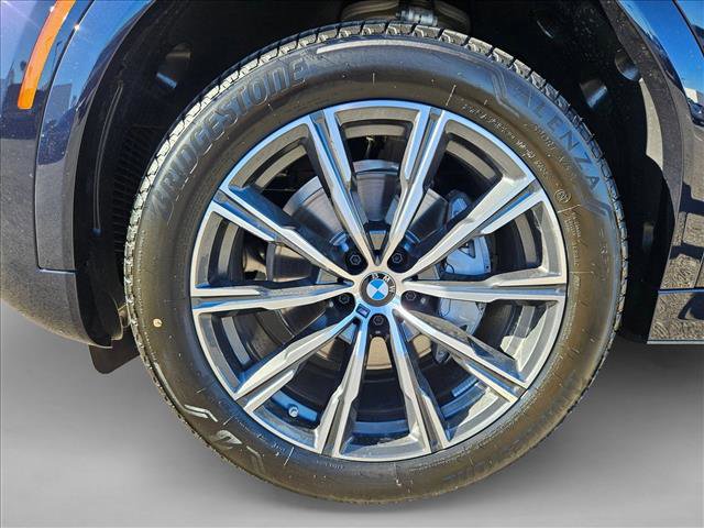 New 2026 BMW X6 xDrive40i w/ Climate Comfort Package image 10