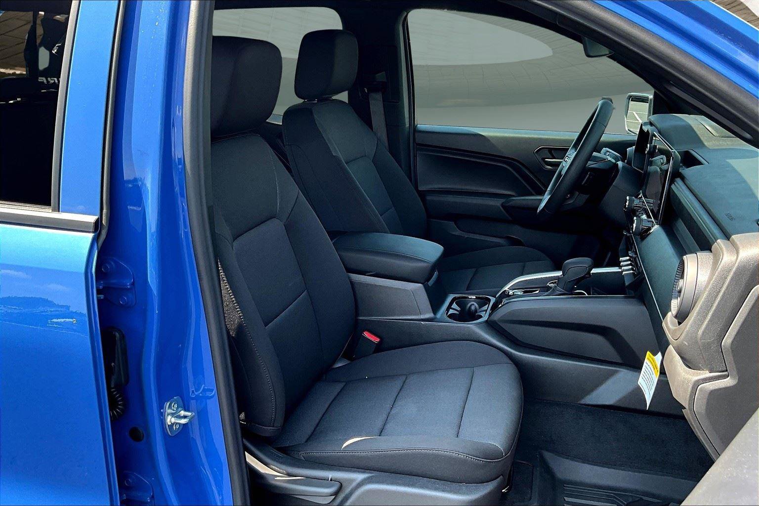 New 2025 Chevrolet Colorado Trail Boss w/ Midnight Edition image 10