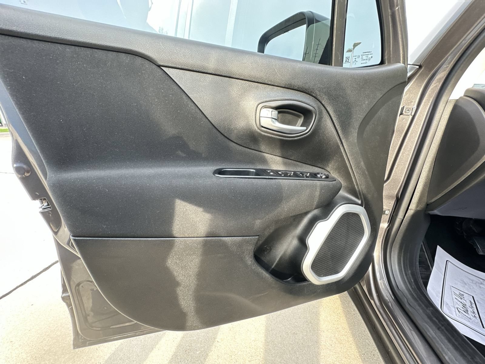 Used 2019 Jeep Renegade Latitude w/ Cold Weather Group AWD/4WD image 22