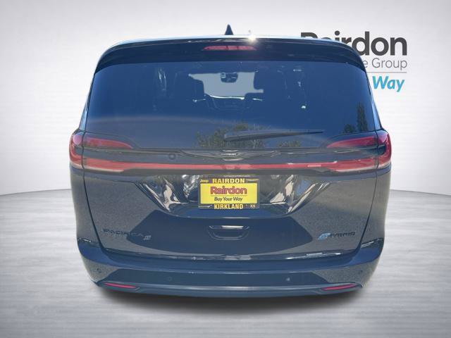 Used 2023 Chrysler Pacifica Limited w/ S Appearance Package FWD image 6