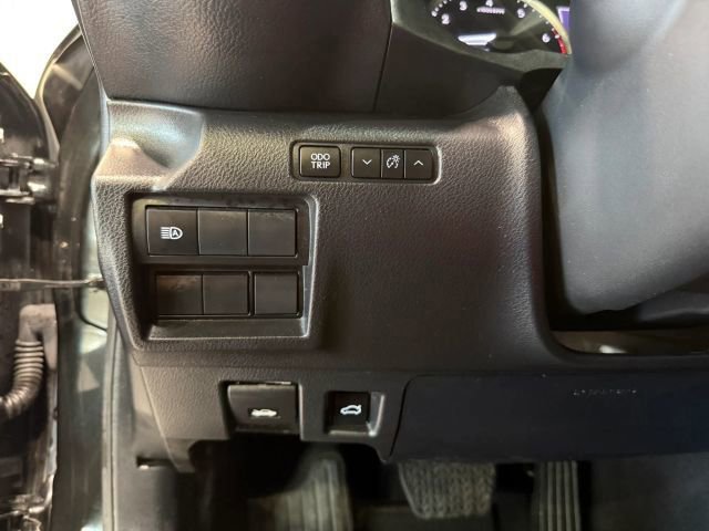 Used 2021 Lexus IS 300 w/ Comfort Package RWD image 17